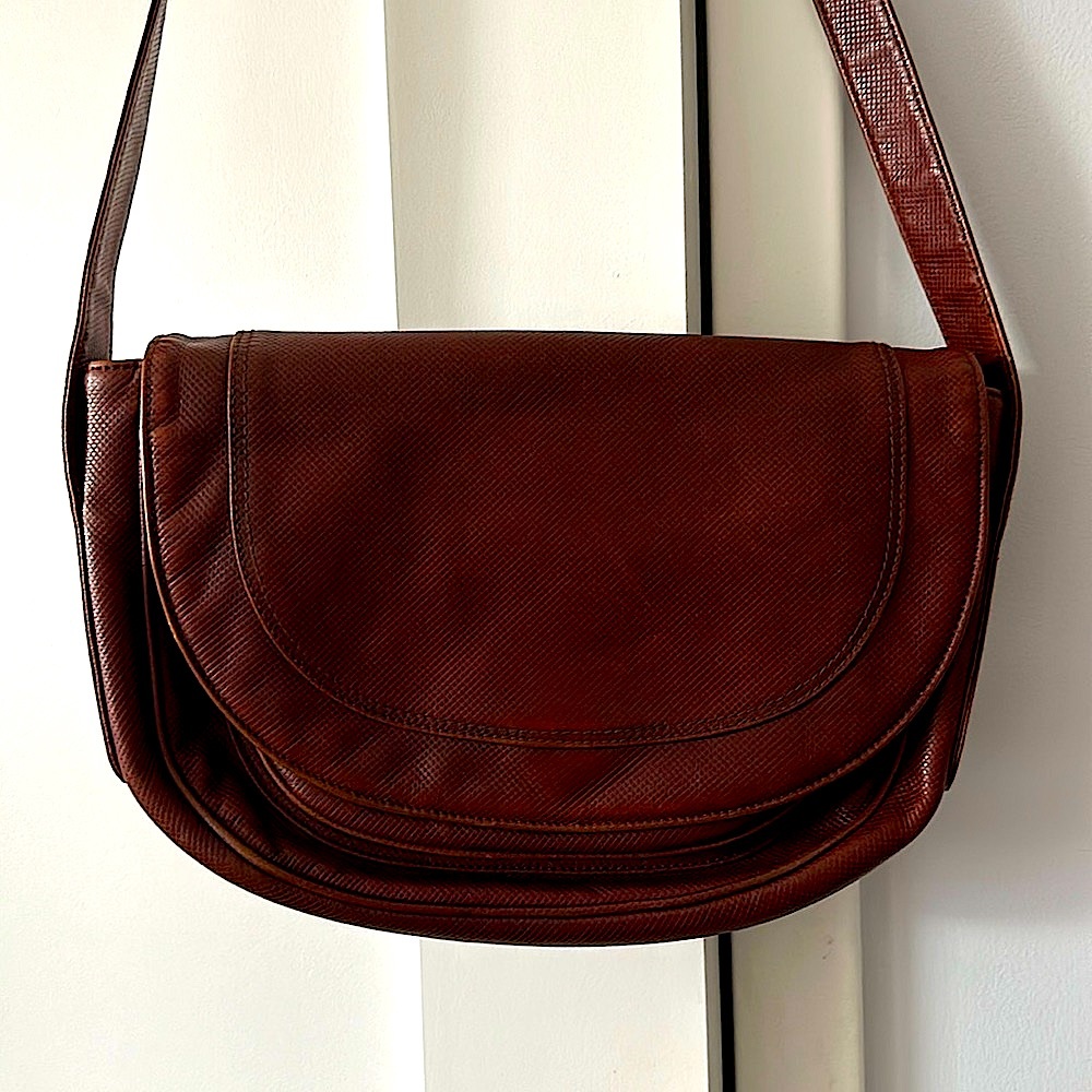 Vintage Bottega Veneta burgundy crossbody bag